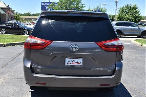 Predawn Gray Mica 2020 Toyota Sienna XLE