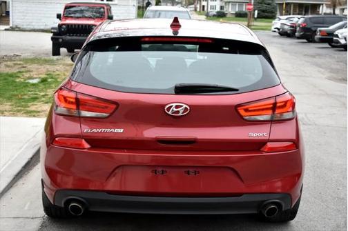 2018 Hyundai Elantra GT Sport