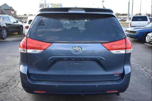 2014 Toyota Sienna XLE
