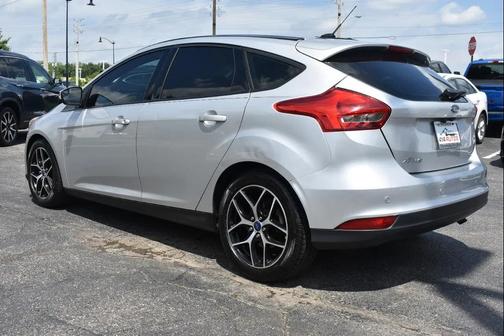 Ingot Silver Metallic 2017 Ford Focus SEL
