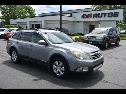 Steel Silver Metallic 2010 Subaru Outback 2.5 i Limited