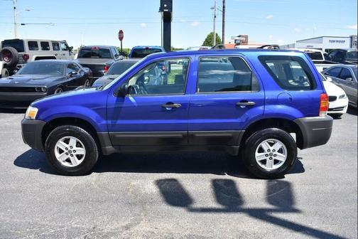 BLUE 2005 Ford Escape XLS