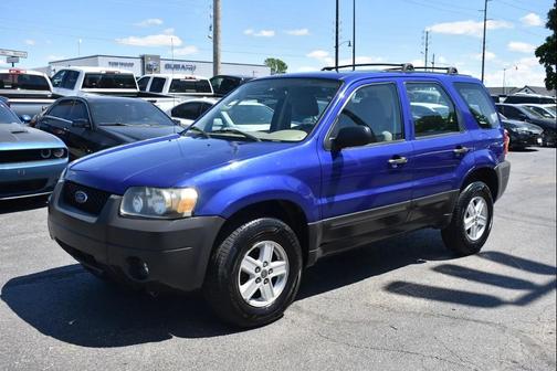 BLUE 2005 Ford Escape XLS