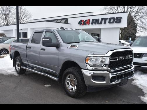 2023 RAM 2500 Tradesman Crew Cab 4x4 6'4' Box