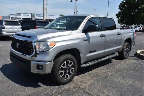 Silver Sky Metallic 2016 Toyota Tundra SR5