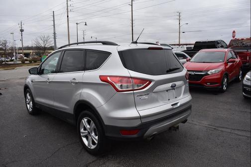 Ruby Red Metallic Tinted Clearcoat 2015 Ford Escape SE
