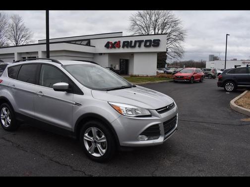 Ruby Red Metallic Tinted Clearcoat 2015 Ford Escape SE