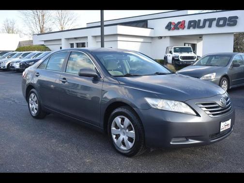 Black 2011 Toyota Camry SE