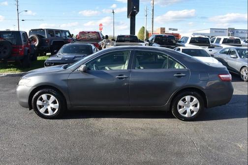 Black 2011 Toyota Camry SE