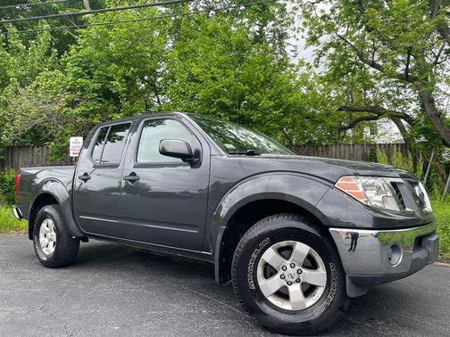 Photo 1 of 34 of 2010 Nissan Frontier SE