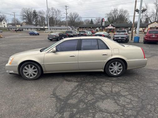 2008 Cadillac DTS Base