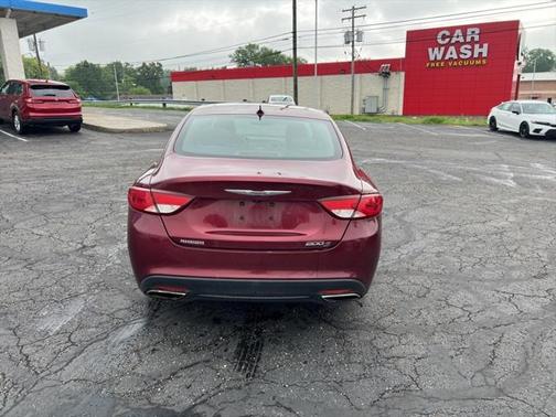 2016 Chrysler 200 S
