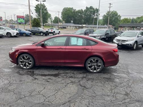 2016 Chrysler 200 S