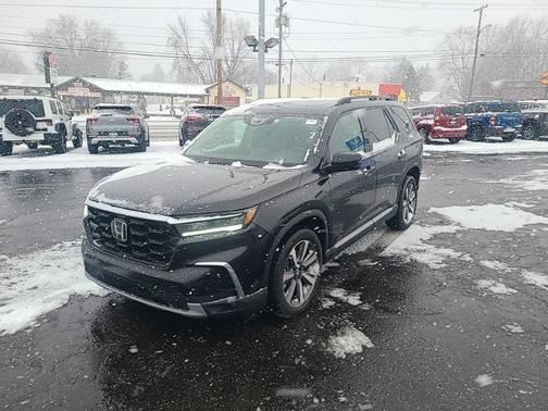 2023 Honda Pilot Touring 8-Passenger
