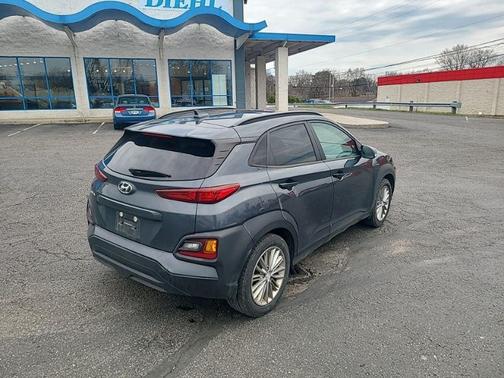 2021 Hyundai KONA SEL Plus