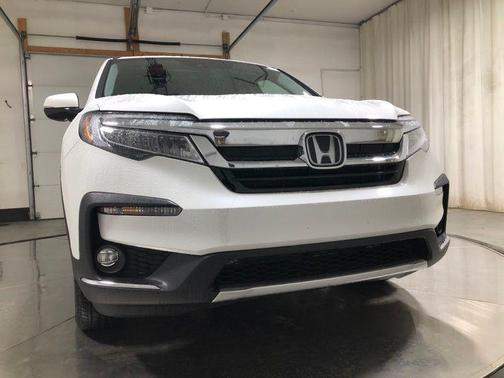 2022 Honda Pilot Touring 8-Passenger