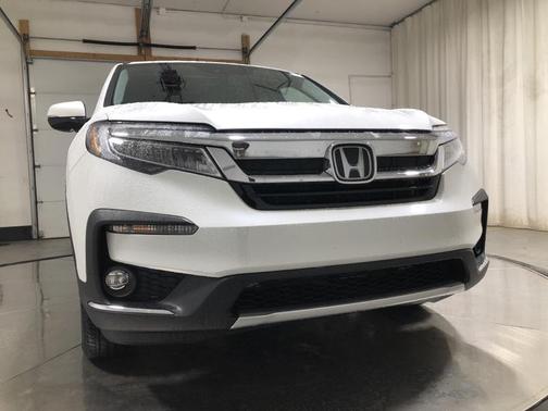 2022 Honda Pilot Touring 8-Passenger