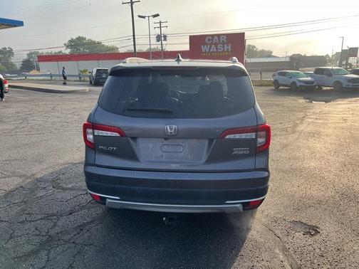 2019 Honda Pilot Touring 8-Passenger
