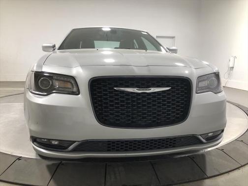 2019 Chrysler 300 S