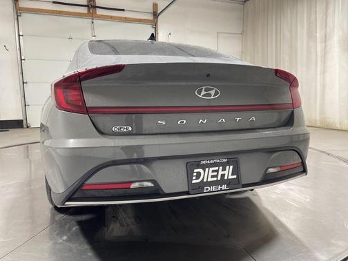 2023 Hyundai SONATA SE