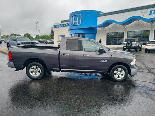 2018 RAM 1500 SLT
