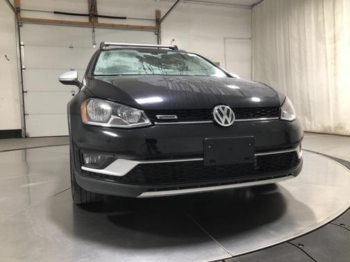 2017 Volkswagen Golf Alltrack TSI S