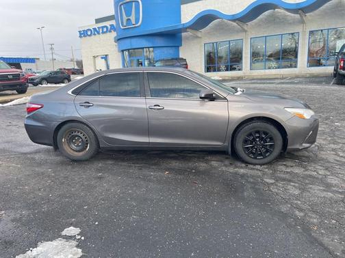 2017 Toyota Camry Hybrid LE