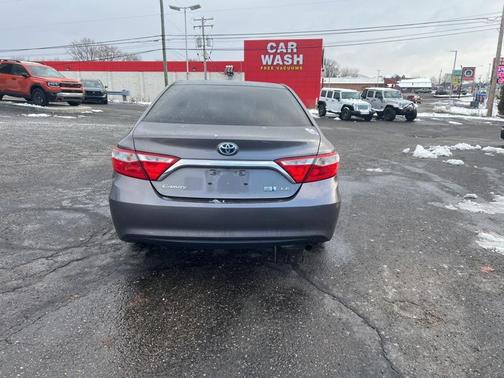 2017 Toyota Camry Hybrid LE