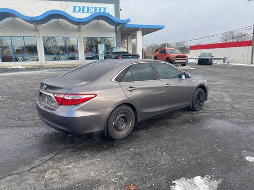 2017 Toyota Camry Hybrid LE