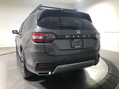 2026 Honda Pilot Touring 8-Passenger