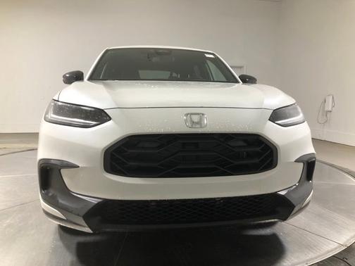 Platinum White Pearl 2025 Honda HR-V