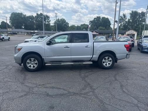 2018 Nissan Titan SV