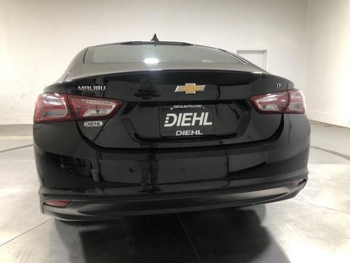 2022 Chevrolet Malibu FWD LT