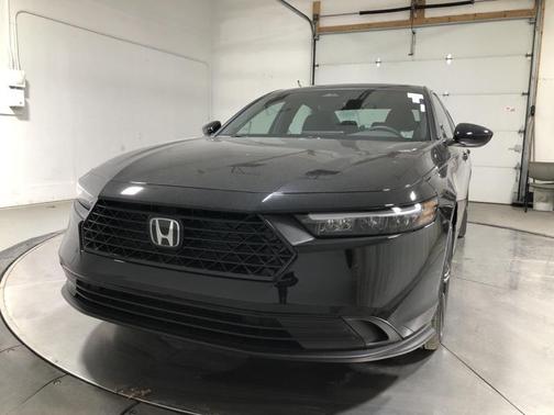 Crystal Black Pearl 2026 Honda Accord Hybrid Sport