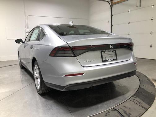 2025 Honda Accord LX 1.5T