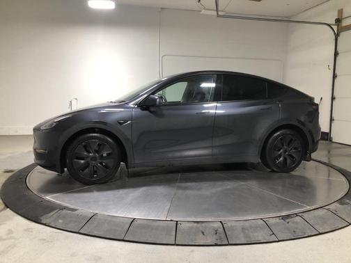 2024 Tesla Model Y Long Range Dual Motor All-Wheel Drive