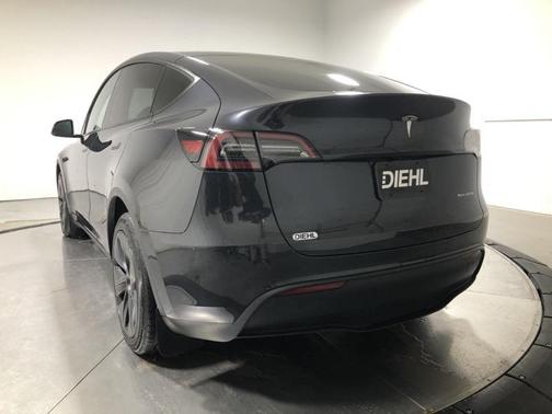 2024 Tesla Model Y Long Range Dual Motor All-Wheel Drive