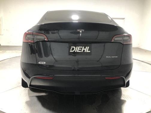 2024 Tesla Model Y Long Range Dual Motor All-Wheel Drive