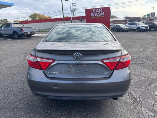 2017 Toyota Camry SE