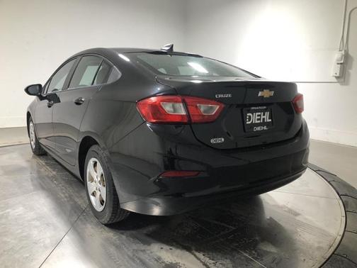2018 Chevrolet Cruze LS