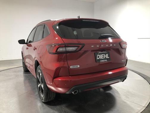 2023 Ford Escape ST-Line Elite