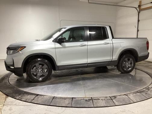 Solar Silver Metallic 2026 Honda Ridgeline TrailSport