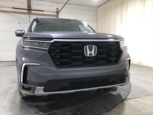 2023 Honda Pilot Touring 8-Passenger