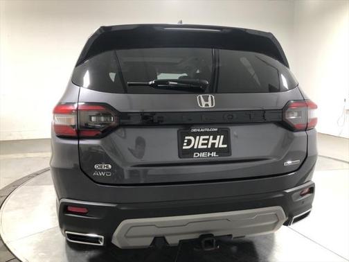 2023 Honda Pilot Touring 8-Passenger