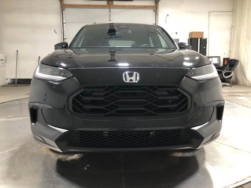 Crystal Black Pearl 2025 Honda HR-V