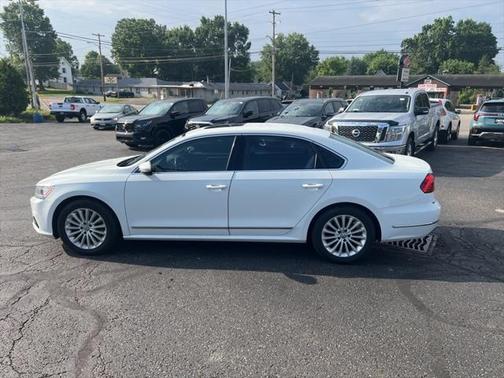 2016 Volkswagen Passat 1.8T SE