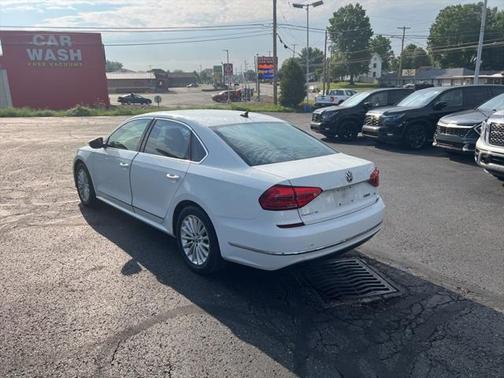 2016 Volkswagen Passat 1.8T SE