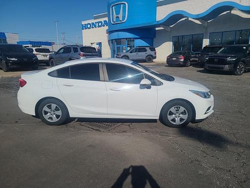 2018 Chevrolet Cruze LS