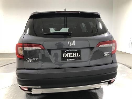 2022 Honda Pilot Touring 8-Passenger