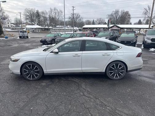 2023 Honda Accord Hybrid Touring